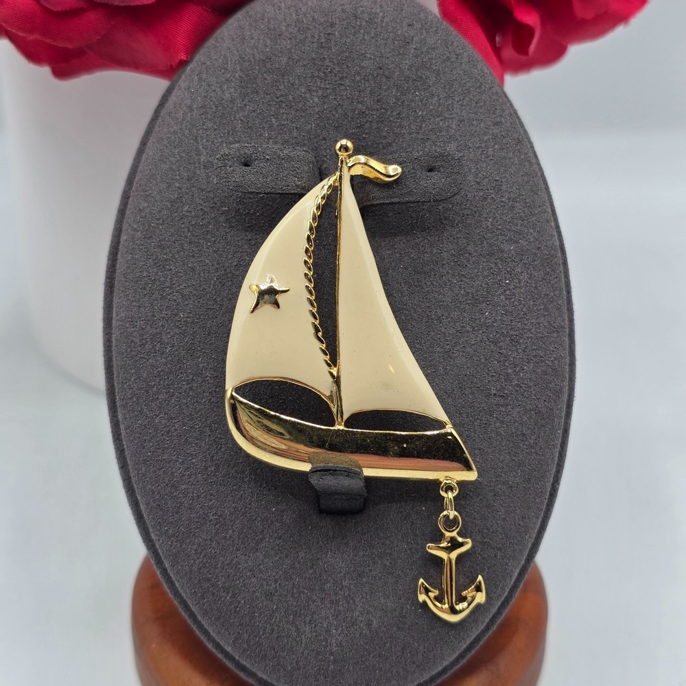 Gold Tone Sailboat Anchor Brooch Pin Enamel‎ Star Nautical Jewelry Used